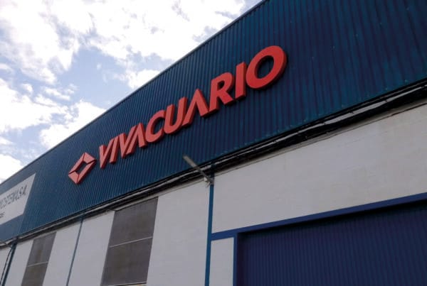 Rotulo corpóreo para exterior de una nave en Sevilla